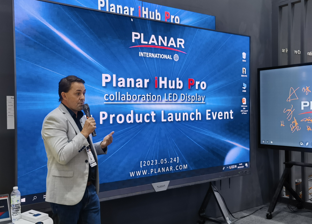 InfoComm Asia | 爱游戏Planar全球首发第四代Micro LED智能一体机