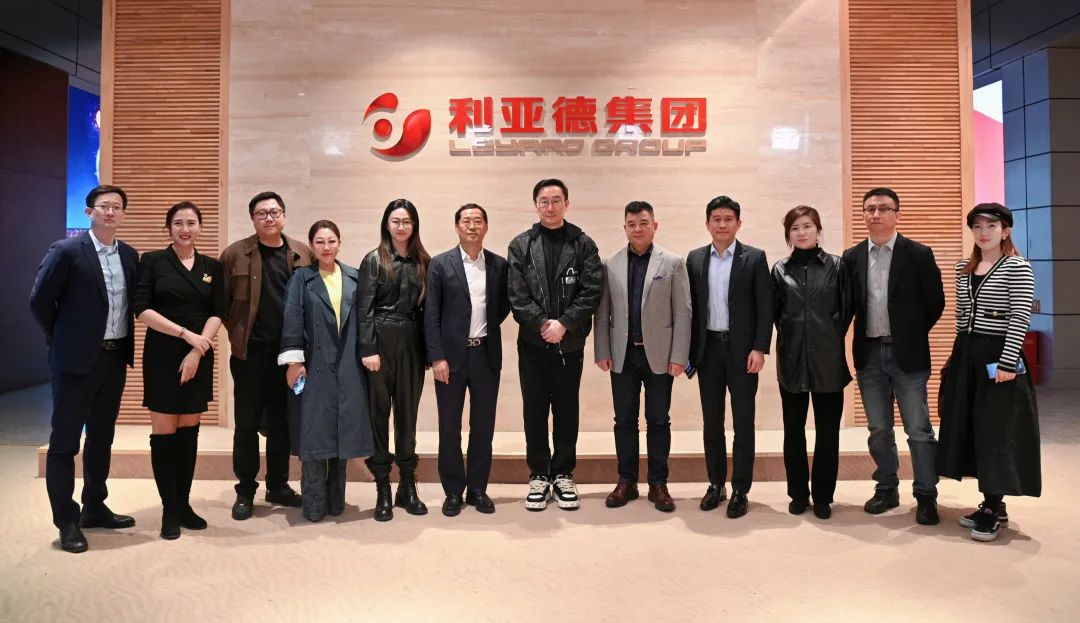 陆川导演到访爱游戏，解锁文化+科技融合新路径